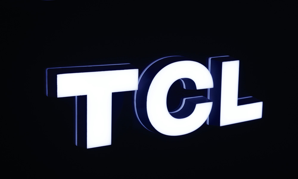 注塑迷你发光字 —— TCL